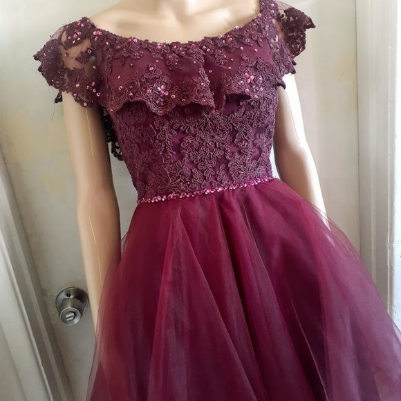 MORILEE BY MADELINE GADNER  BURGUNDY TULLE EMBELLISHED PROM DRESS SIZE US 2 - Picture 2 of 11